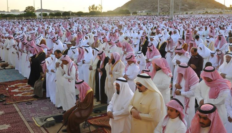 موعد صلاة عيد الأضحى في الإمارات في دبي وأبوظبي و الشارقة والعين هيلاهوب